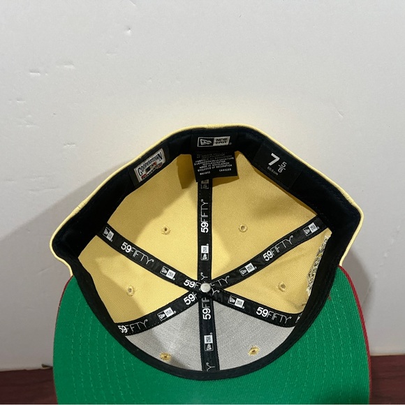 New Era, 59Fifty Fitted Hat, New York Yankees, Tan & Burgundy - Picture 8 of 11